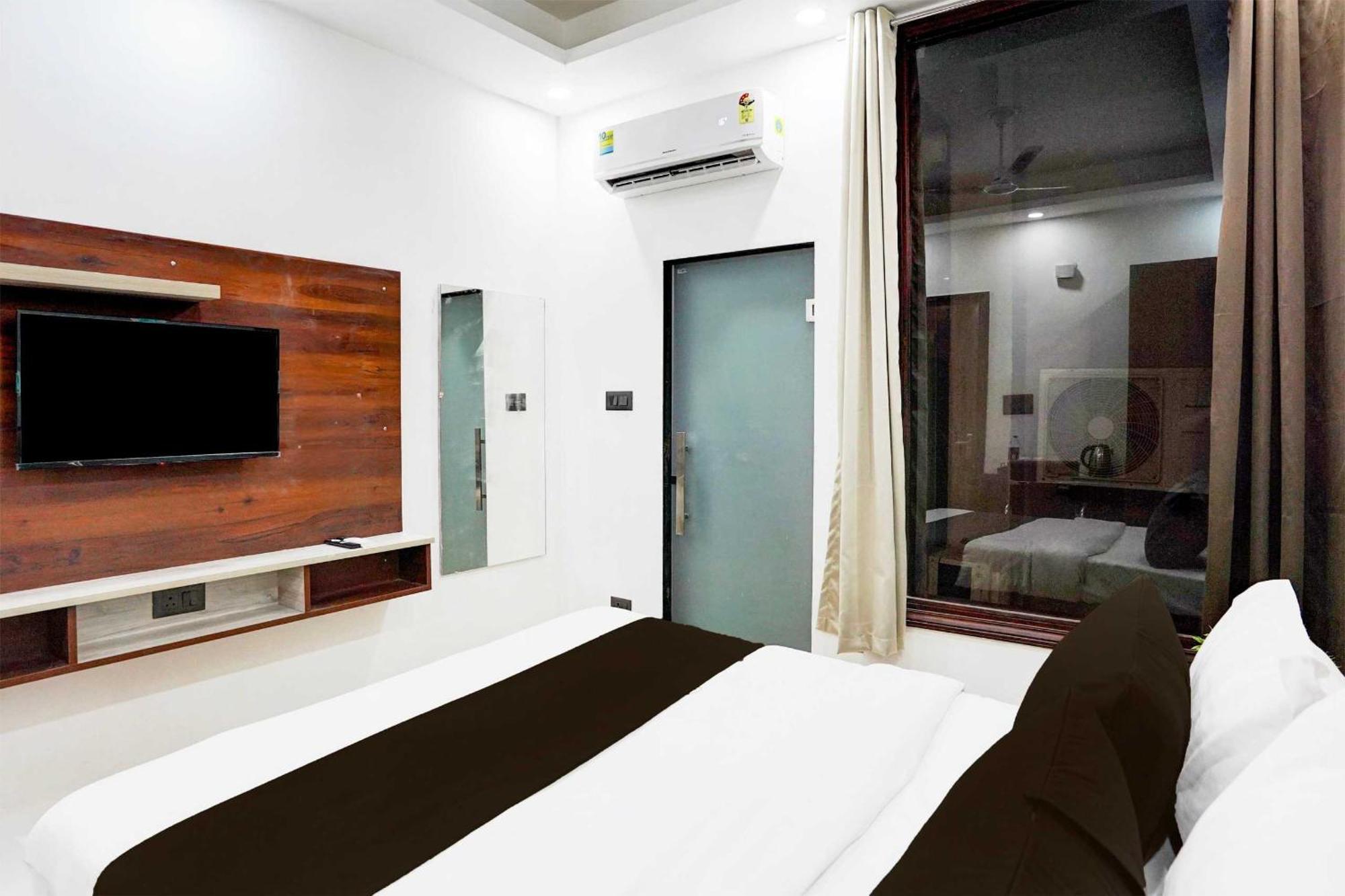 Super Hotel O Global Nové Dillí Exteriér fotografie